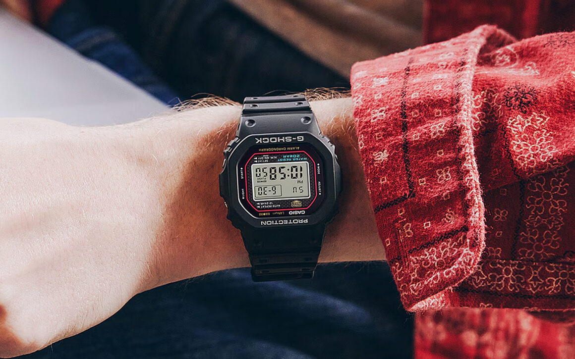 時計 CASIO G-SHOCKDW-5000R-1AJF Casio G-Shock Digital 5000 Series Black Resin Watch 42.3mm